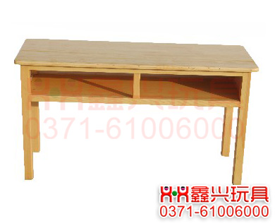 雙人木質(zhì)大班桌-幼兒園桌椅-<a href=http://www.dhtin.cn/ target=_blank class=infotextkey>幼兒園玩具</a>.jpg
